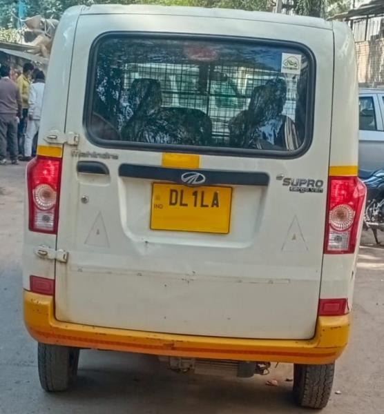 Mahindra Supro Electric image 4